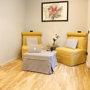 Appartamento Romantico Attico Con Terrazzo In Centro, Milano